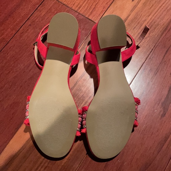 Lexi & Abbie Sandal - Picture 2 of 2